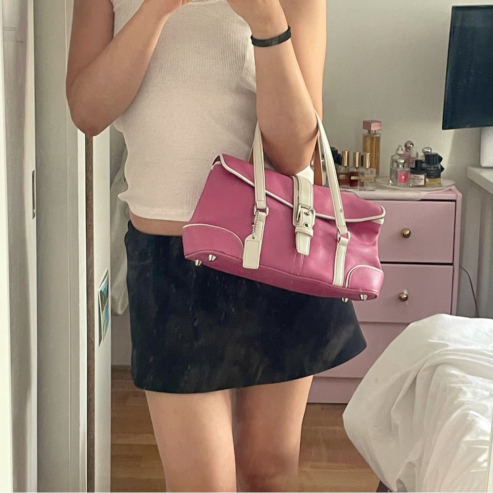 pink vintage coach hamptons bag
